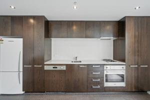 Central apt with Parking and Pool