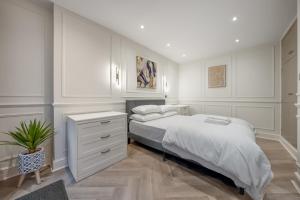 Pimlico Brand New Luxury Home
