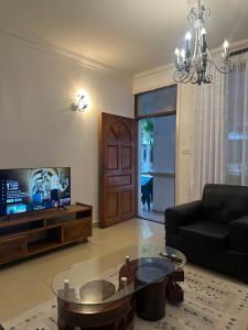 Cozy 1BR Apartment with stunning pool view