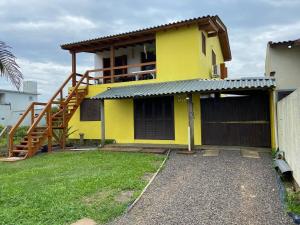 Casa Amarela com Vista para o Mar