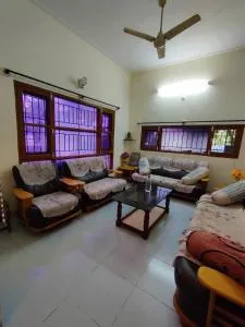 Spacious bungalow with all basic amenities - Maheshwar