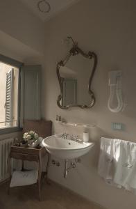 Palazzo Mattei b&b and charming rooms img35