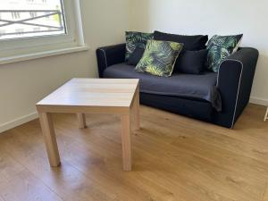 Appartements Appartement paisible avec stationnement gratuit : photos des chambres