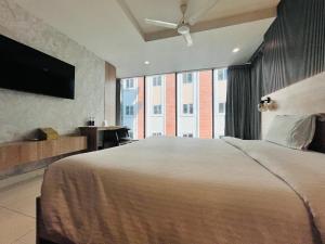 Harveys Hotels - Gowlidoddy - Near US Consulate