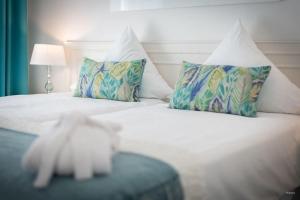 ADEJE -PLAYA FANABE- LAGOS De FANABE -APPARTMENT AT THE BEACH-CLOSE TO RESTAURANTS -AIRCO - HEATED POOLS