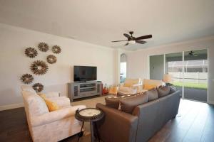 Villa Eleadora - Modern home in gated Sandoval Community (30-day min) - SWFL Rentals