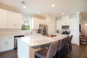 Villa Eleadora - Modern home in gated Sandoval Community (30-day min) - SWFL Rentals