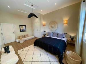 Villa Ambre with Pool And Garden