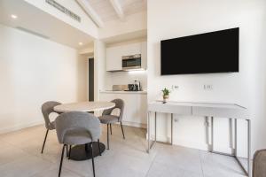 Karalin Sonnino Suites img12