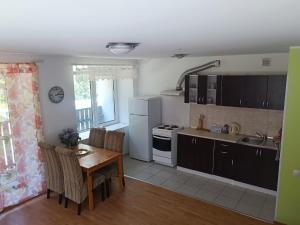 Vormsi Ohvitseride Maja korter nr 4