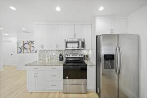 Miami Oasis- Pool & Game Fun