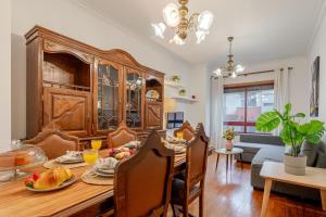 Host Wise - Rustic Bright Flat - City Centre