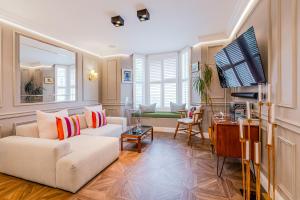 Stylish 2BR flat w gardn in Wood Green, 2 min tube