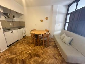 RentUp - Monoambiente Funcional Zona Tribunales, Colón y Teatros