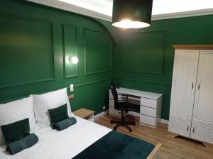A cozy apartment in the heart of the city