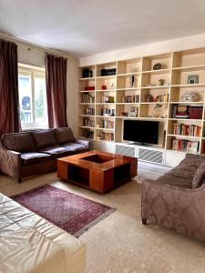 Refined Apartment 19