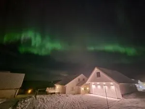 House with panoramic sea view, nearby Senja - Nordstraumen
