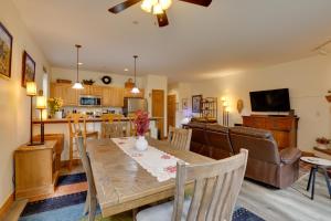Ski & Explore: Silverthorne Gem w Hot Tub Access!