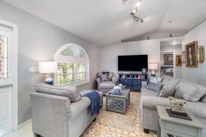 Tranquil Retreat, with heated Pool, Spa - Villa Serenity Haven