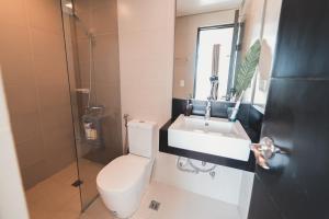 Modern Tropical Luxe Apartment - Boracay Newcoast
