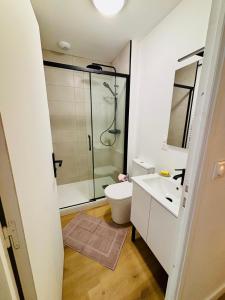 Appartements MIDORI - Bel Appartement - Calais Centre : photos des chambres