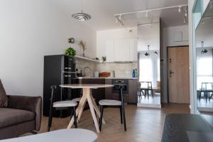 Stylish 2-Room Apartment with Balcony, Near Market Square, Historic Area