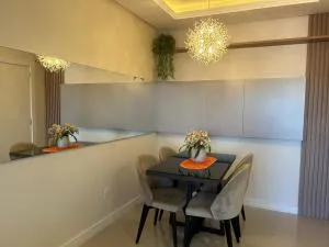 Apartamento Novo finamente mobiliado em Não-Me-Toque - 卡拉济纽