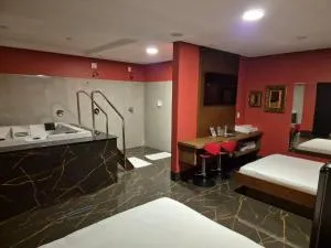 Tantra Motel - 瓜伊拉