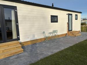 Chalet Lutafaro near beach Petten