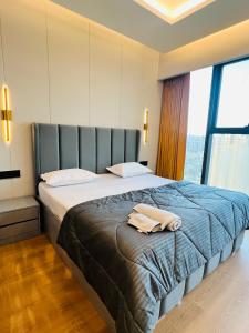 Luxurious Suite with Panoramic glass wall