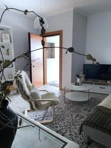 Zoe's House - Khrísa