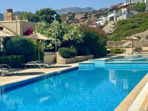 3 bedroom Two bathroom Four balcony 22P 23P penthouse with amazing view roof top