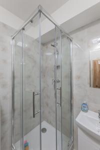 Flat Near Prague Castle Stylish & Prime Location 2
