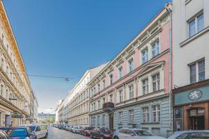 Flat Near Prague Castle Stylish & Prime Location 1