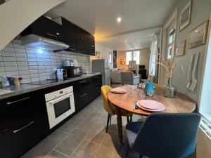 Maisons de vacances jolie cottage idealement situee : Maison 2 Chambres