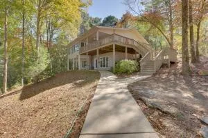 Lakefront Lineville Retreat with Private Dock! - Wedowee