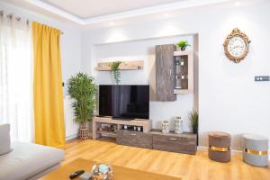 Blue Angel 2 bedroom Apartment with sea view