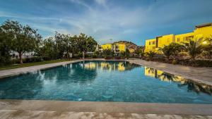 Luxueux Wave Ocean Stay