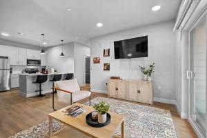 Deluxeapt, Near Uark, Top Golf, Bike Trails, Pool