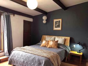 Casa Centralita, in centro with views, fire pit and tree house