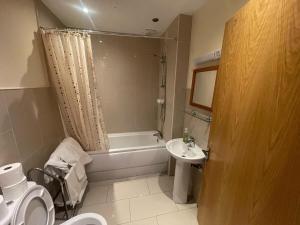 3 Bed Hse Esker Hills Golf Club 018