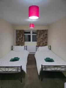 SW20 Serviced Accommodation - Worcester Park