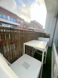 Appartements Appartement cosy en centre ville de Dunkerque avec balcon & parking avec portail prive - place non nominative : Appartement 1 Chambre