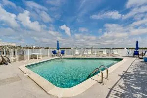 Walk to Beach Airy Manasota Key Condo! - 马纳索塔基