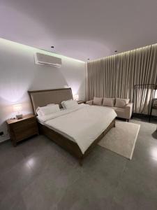 إستديو روشن انيق حي الملقا Al Malqa