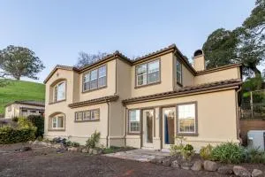 Luxury Spanish Colonial Villa 4 BR on 2 Acres - Novato