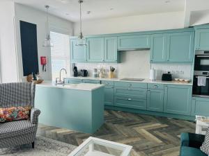 Seascape Luxury sea front apartment