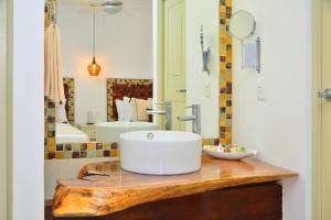 Unic Design Hotel & Restaurant- 5th Avenue