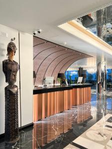 Luxury Premium Finese