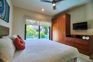 Homely and Equipped 2BR in Paramar VE - with Swim up Pool in Aldea Zama